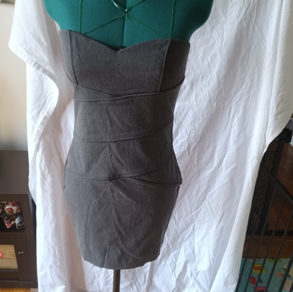 Have grey dress